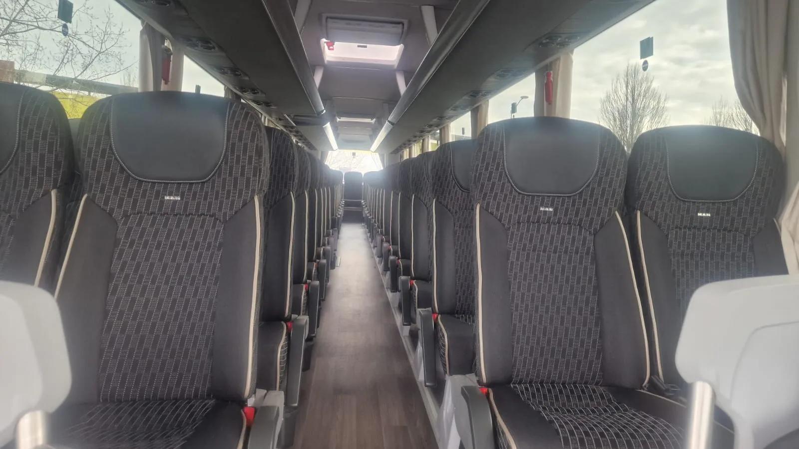 Bus 63 Pax - Photo 3