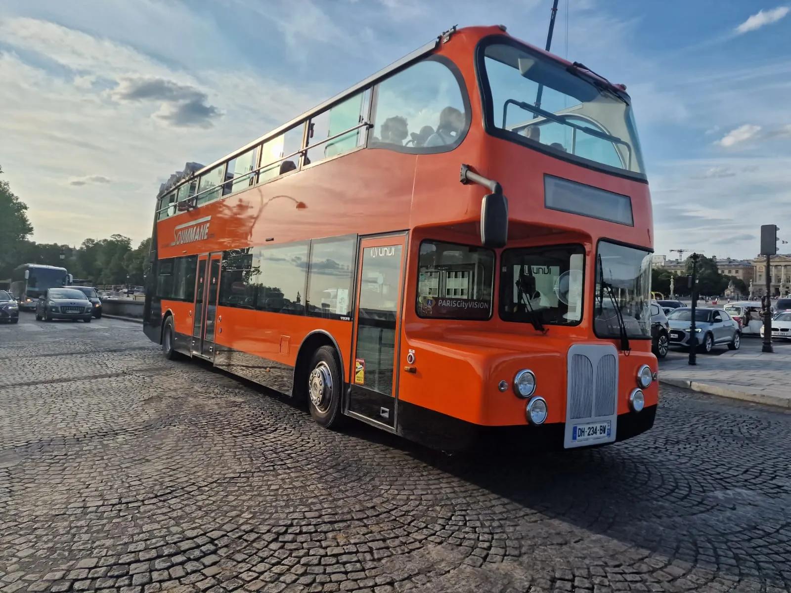 Bus toit ouvrant - Concorde, Paris - Autocars-Soummane